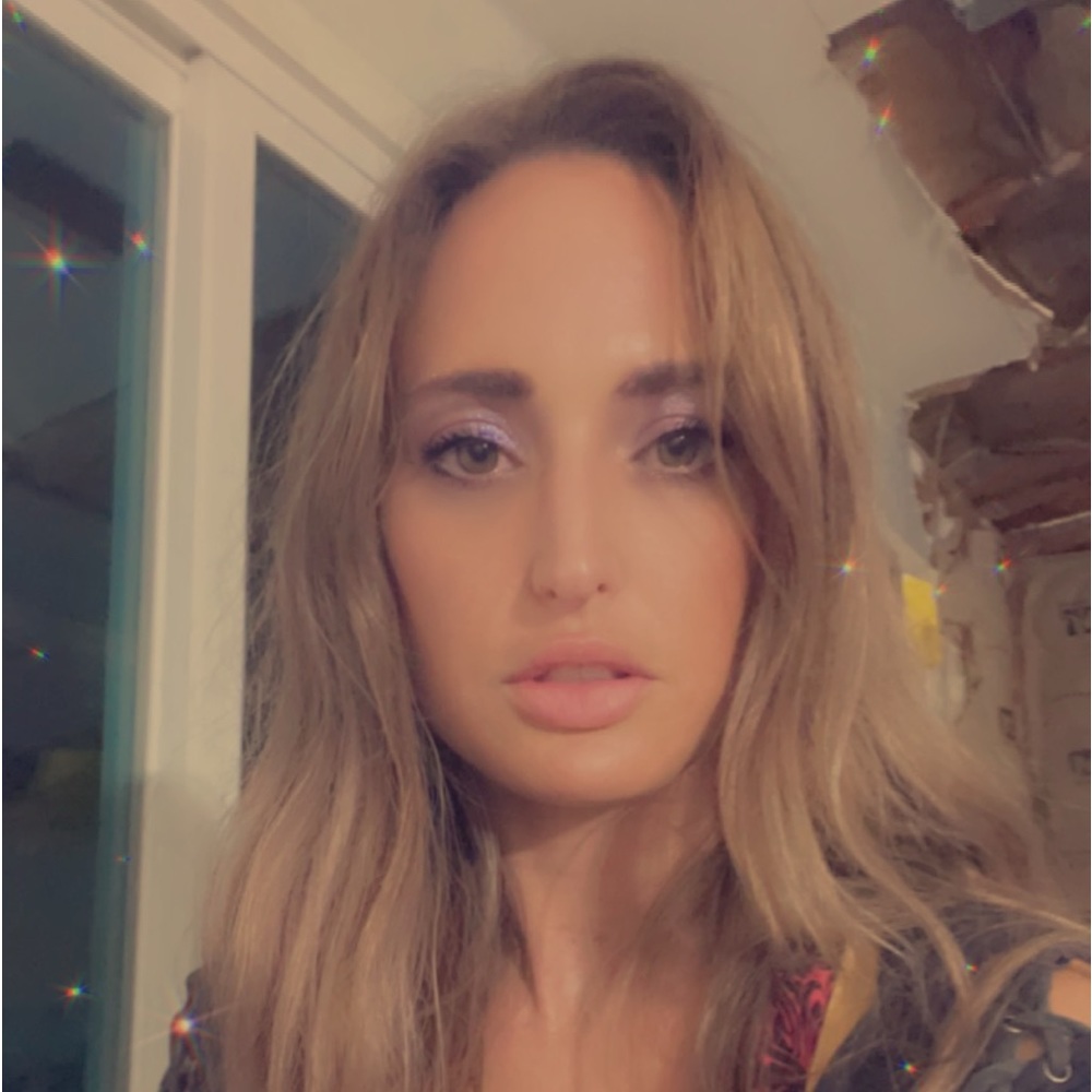 Meet your Posher, Ivy